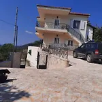 Apartment χαρά Velimákhion